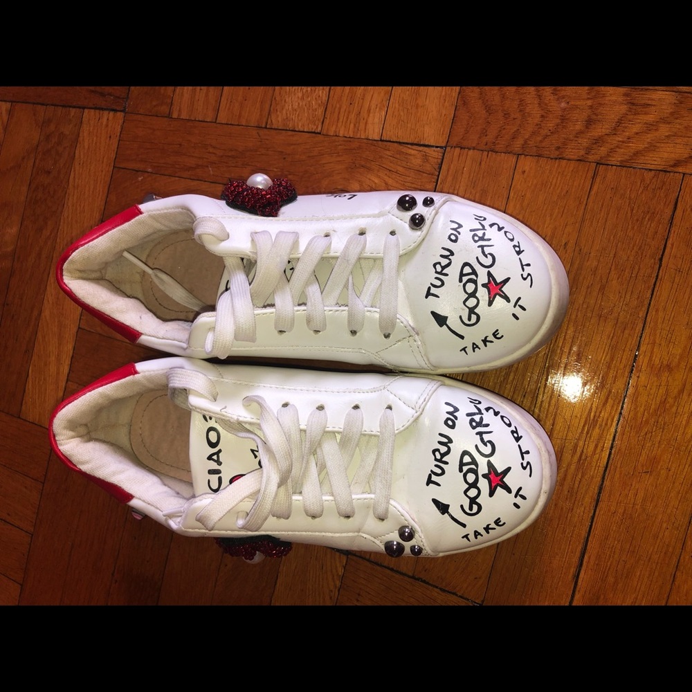 Sneakers - Picture 5 of 8